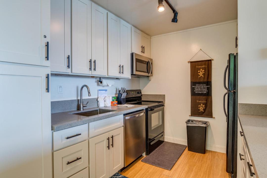 Photo of Kitchen in Kahana