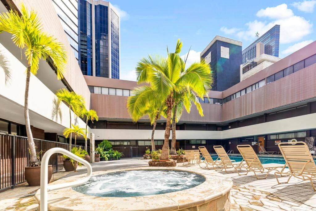 Photo of Others in Downtown Honolulu
