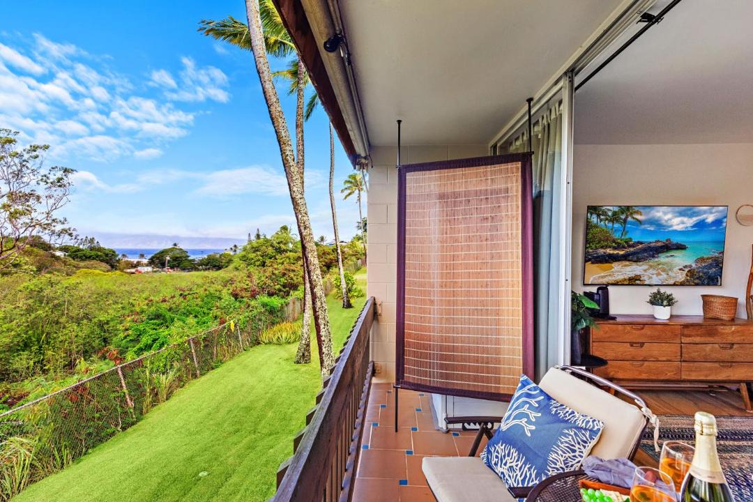Photo of Patio Balcony in Napili