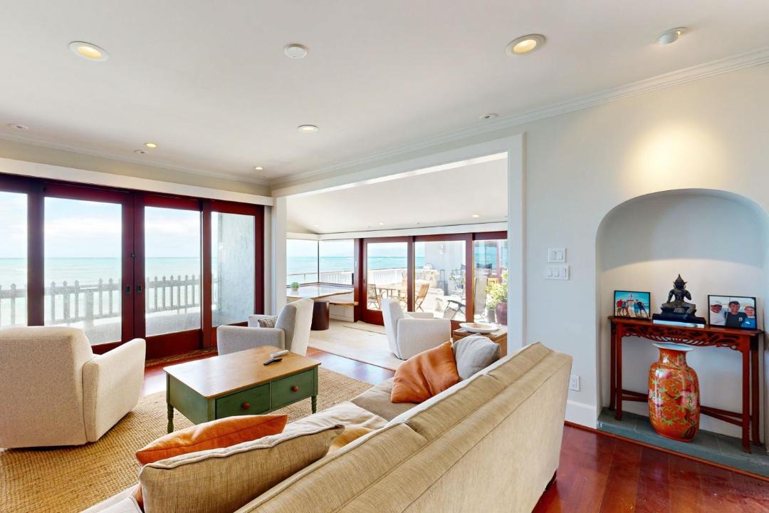 Photo of Livingroom in Diamond Head - Kapahulu - St. Louis