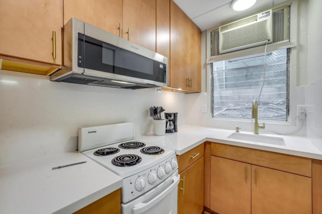 Photo of Kitchen in Diamond Head - Kapahulu - St. Louis