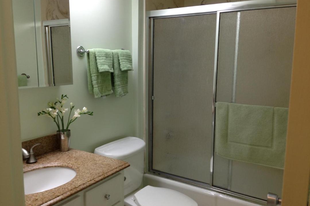 Photo of Bathroom in Waikiki