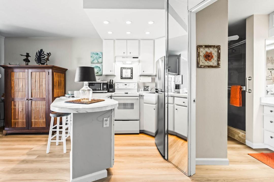 Photo of Kitchen in Kahana