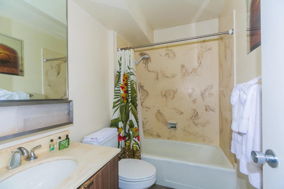 Photo of Bathroom in Waikiki