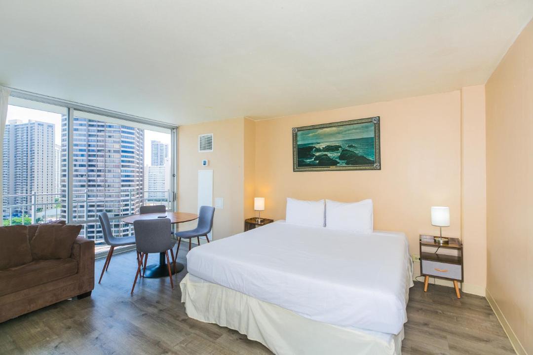 Photo of Bedroom in Waikiki