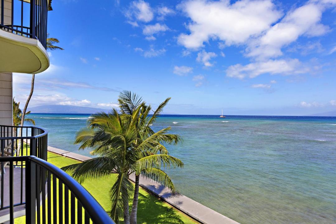 Photo of Others in Kahana