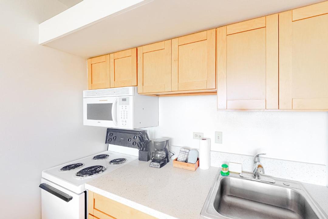 Photo of Kitchen in Maunaloa