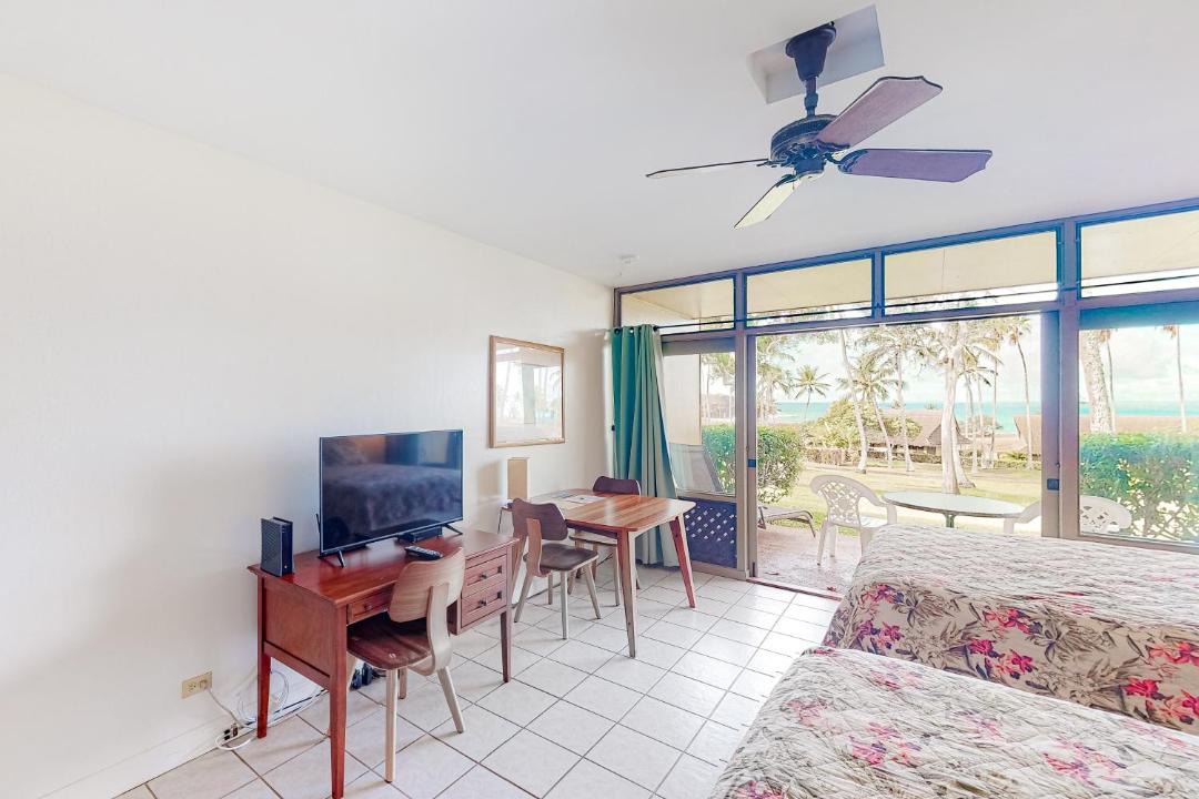 Photo of Livingroom in Maunaloa