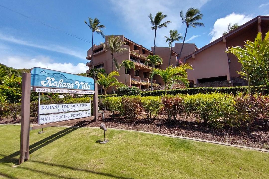 Photo of Others in Kahana
