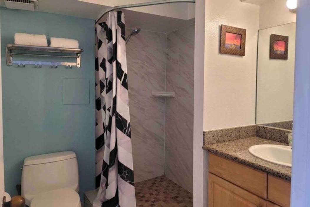 Photo of Bathroom in Waikiki