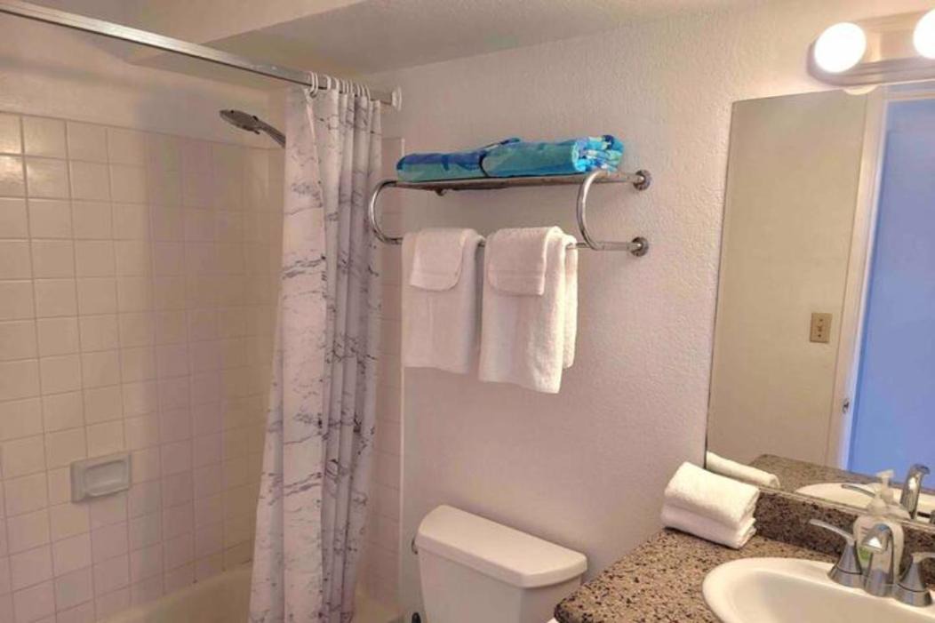 Photo of Bathroom in Waikiki