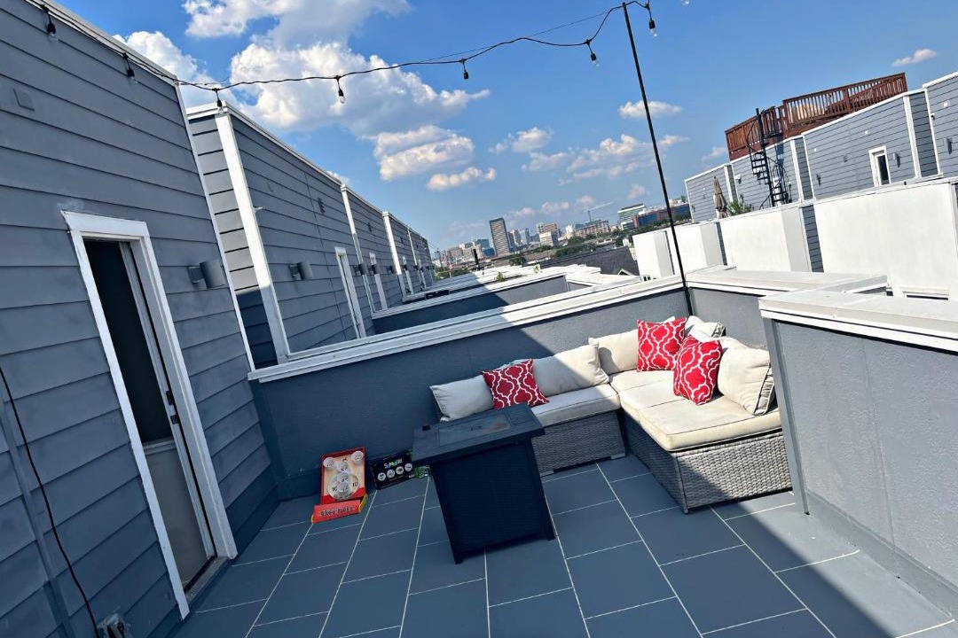 Photo of Patio Balcony in Astrodome