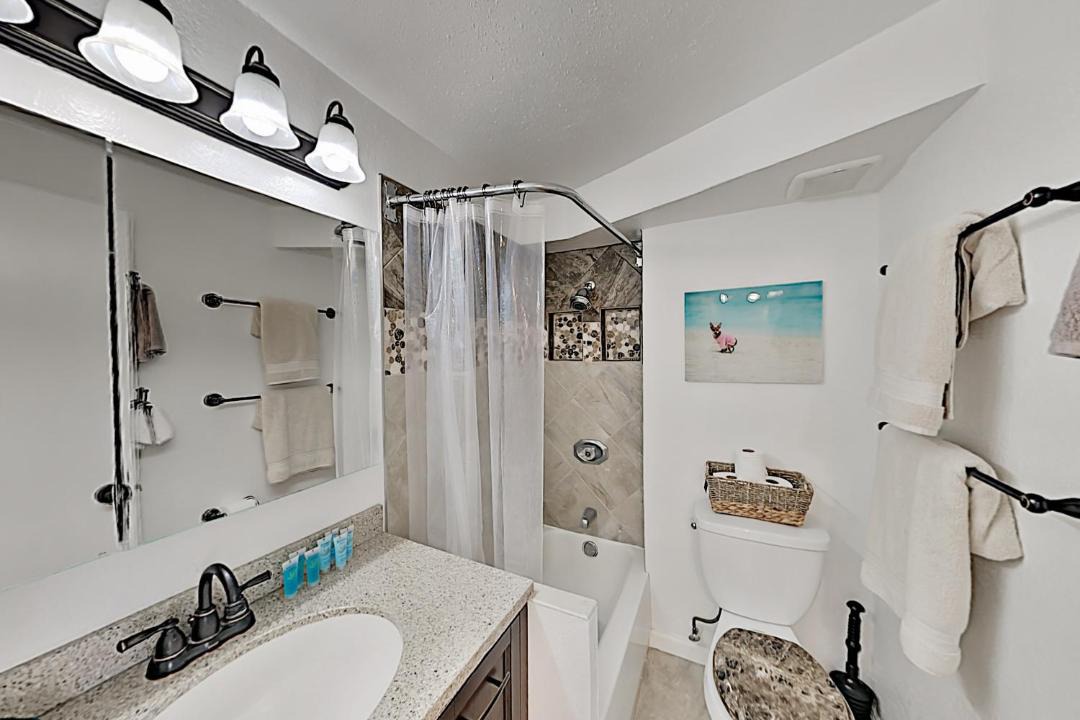 Photo of Bathroom in McCully - Moiliili