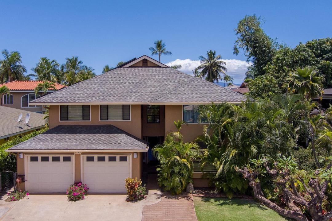 Photo of Buildings in Historic Lahaina Front Street