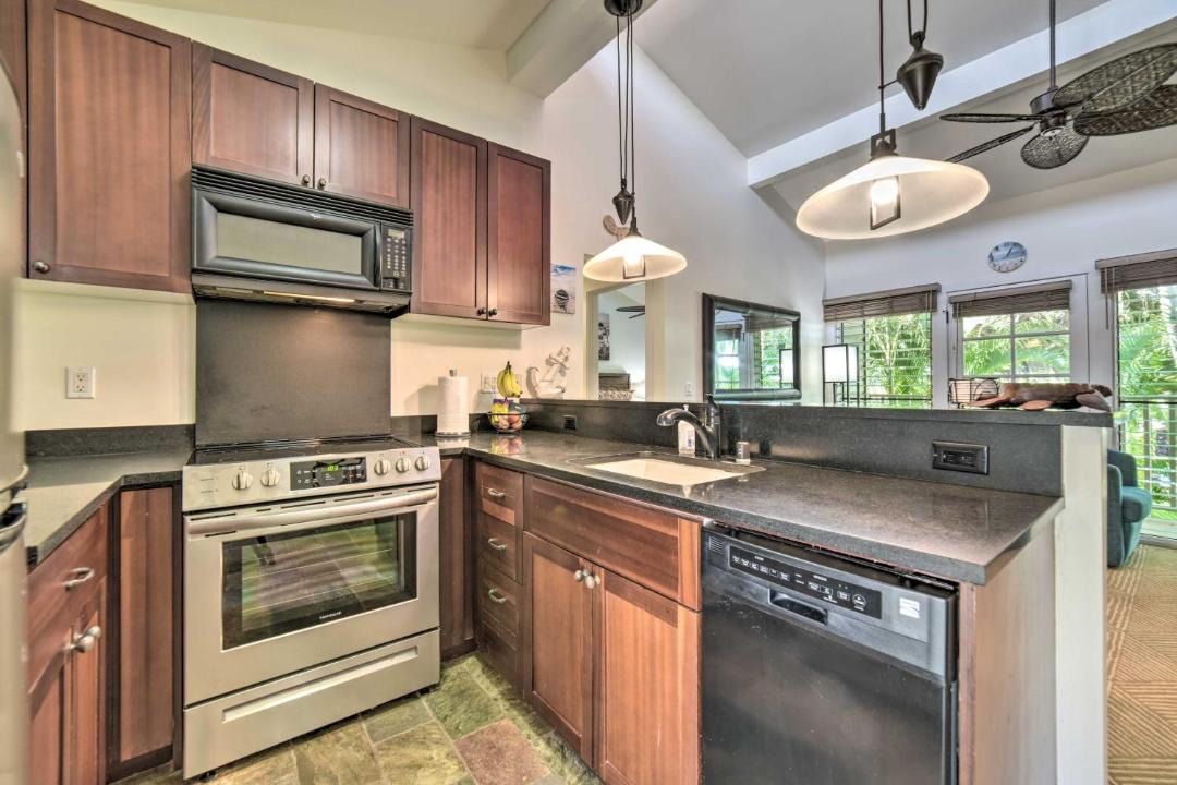 Photo of Kitchen in Historic Lahaina Front Street