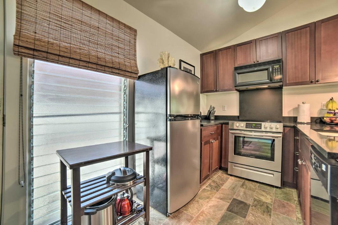 Photo of Kitchen in Historic Lahaina Front Street
