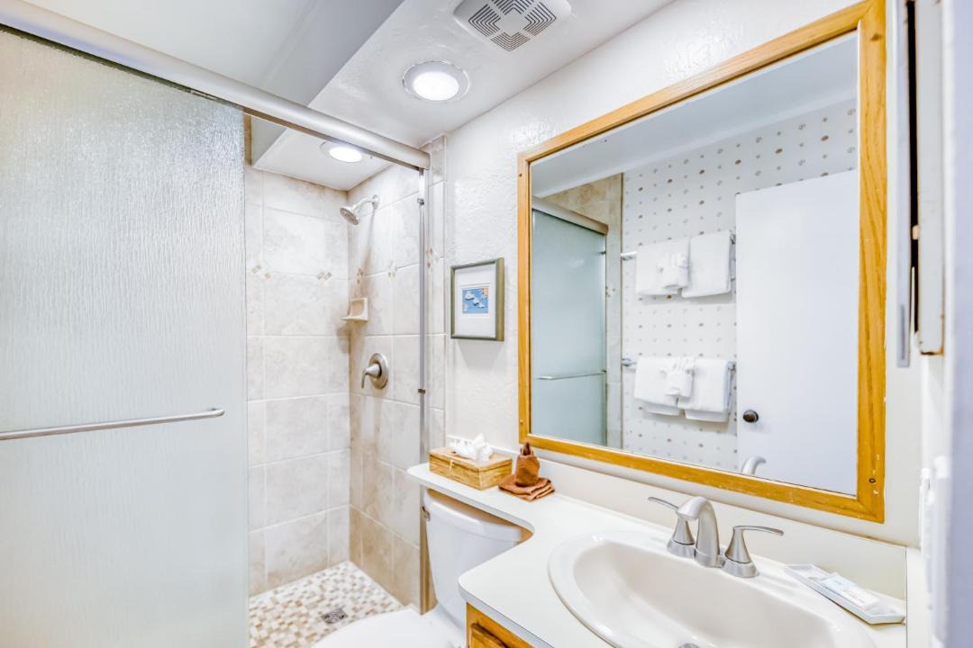 Photo of Bathroom in Kahana