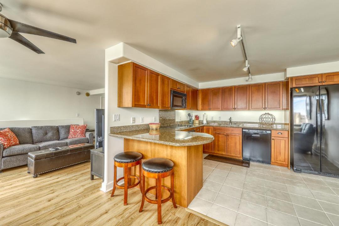 Photo of Livingroom in Waikiki