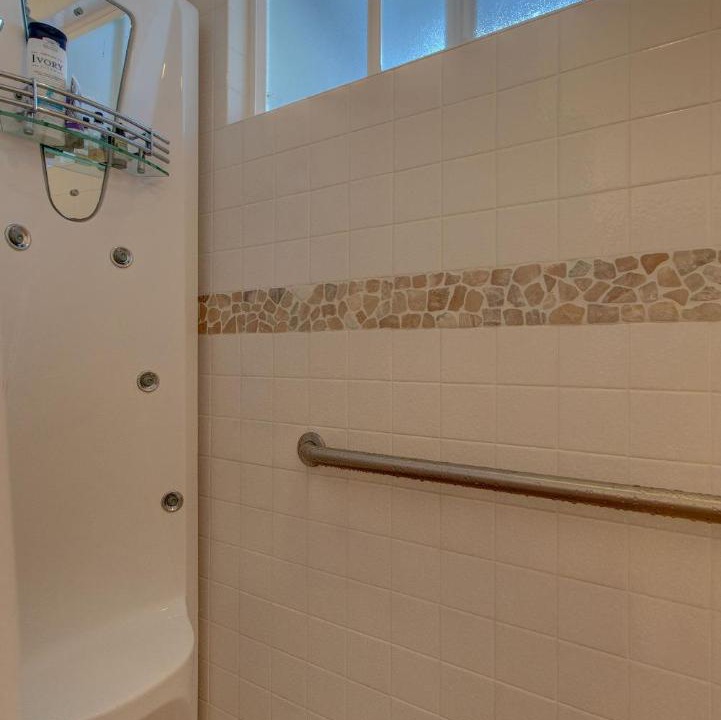 Photo of Bathroom in Ohia Estates