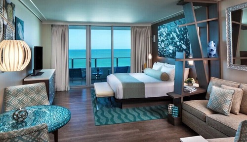 Room, 1 King Bed with Sofa bed (Spacious, Gulf View)