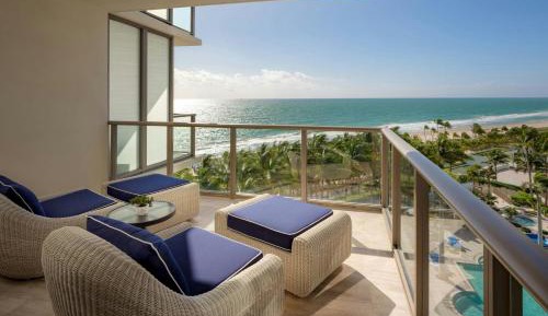 Atlantic Suite, Suite, 1 King, Alternate bed: sofa bed