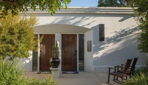 Villa with Patio