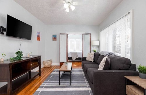 Lower Avenues Apartment | Historic Avenues Downtown Loft