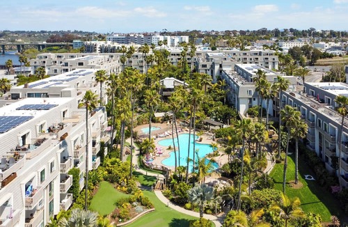 Townsite Condo | Bright & Beautiful Ocean View 2BR Cottage with Stunning Upgrades