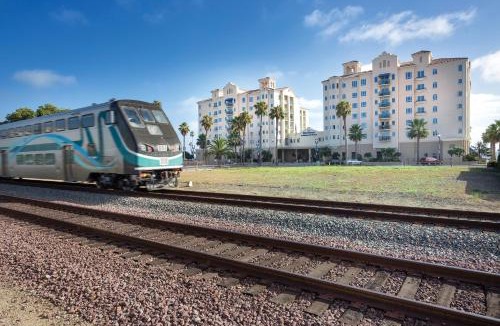 Townsite House | Wyndham Oceanside Eight 8BR Apartments
