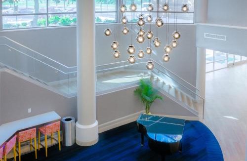Central Newport News Hotel | Holiday Inn Newport News - Hampton by IHG