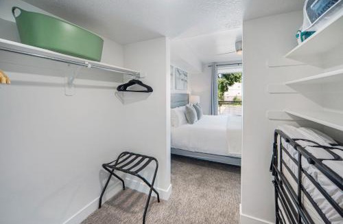 Downtown Salt Lake City Apartment | Deluxe Central 1BR 1BA Pool,Hot Tub,Gym,Parking