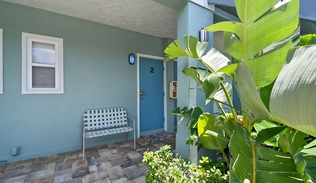 Enchanted Inn Suite #2: Waterfront, Pool, Fishing Dock, Boat Docks & Tiki Bar!