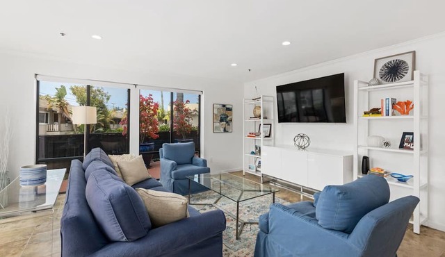 Luxury La Jolla Shores Condo with Pool, Jacuzzi, Tennis Courts, Pickelball Court