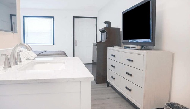 Queen Bed | Ronks, PA