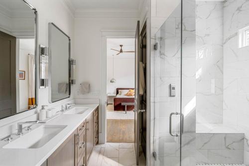 Beautiful Luxury Home - Steps From Piedmont Park