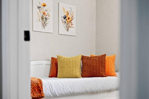 Cozy 2BR Near Stadium & Downtown