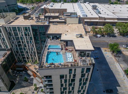 Downtown beauty-PoolHotTubGym-near SaltPalace-View